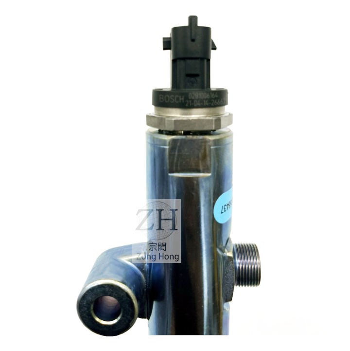FUSO EURO5 4P10 Distributor Pipe Fuel 共軌管總成